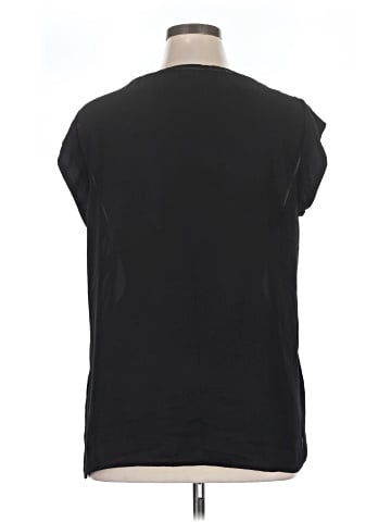 DR2 Short Sleeve Top (view 2)