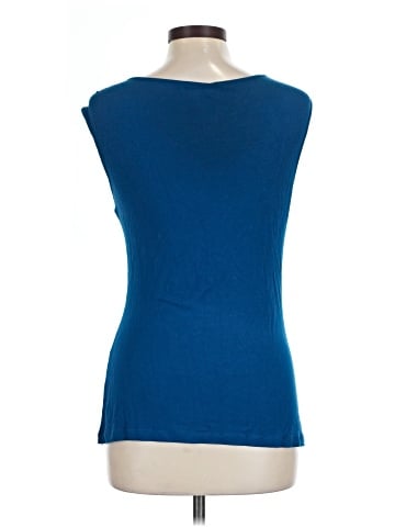 Kenar Sleeveless Blouse (view 2)