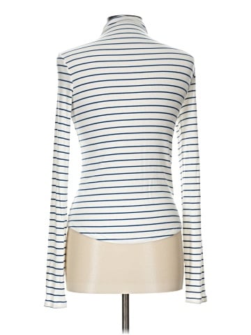 American Eagle Outfitters Long Sleeve Top (view 2)
