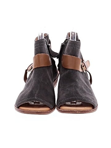 Gee WaWa Sandals (view 2)