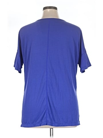 Nike Active T-Shirt (view 2)