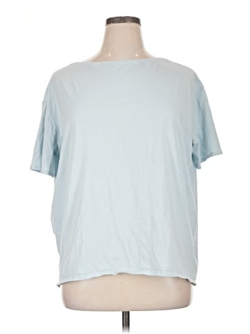 Lululemon Athletica Short Sleeve T-Shirt (view 1)