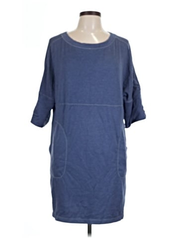 Max Studio 3/4 Sleeve T-Shirt (view 1)
