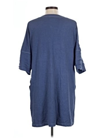 Max Studio 3/4 Sleeve T-Shirt (view 2)