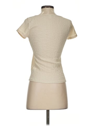 Old Navy Short Sleeve T-Shirt (view 2)