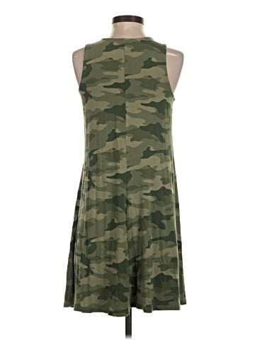 Old Navy Casual Dress (view 2)