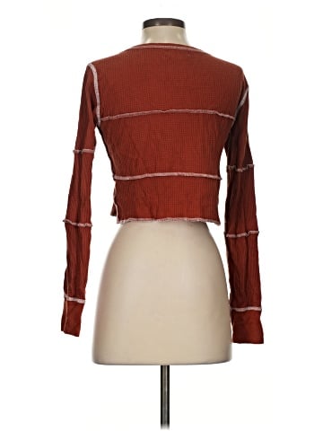 Urban Outfitters Long Sleeve T-Shirt (view 2)