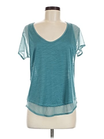 Lululemon Athletica Short Sleeve Top (view 1)