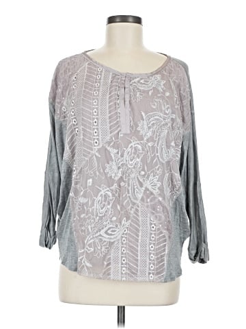 Tiny 3/4 Sleeve Blouse (view 1)