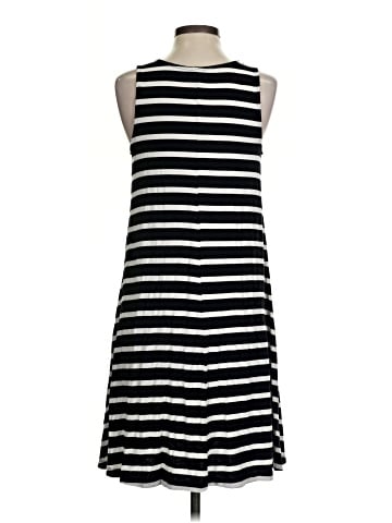 Old Navy Casual Dress (view 2)