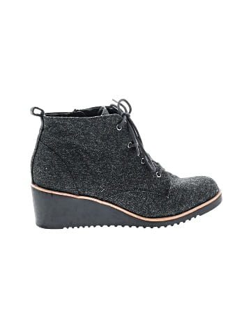 Abella Wedges (view 1)