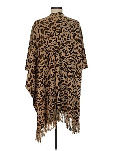 Collection Eighteen Poncho (view 2)