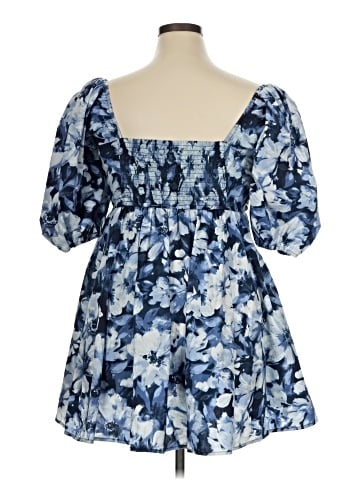 Abercrombie & Fitch Casual Dress (view 2)