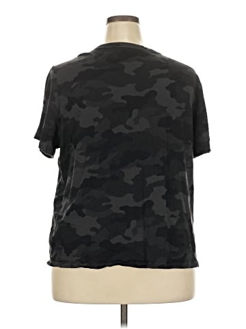 Old Navy Short Sleeve T-Shirt (view 2)