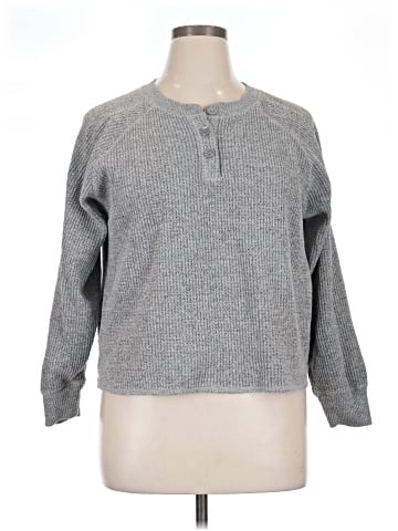 Old Navy Pullover Sweater (view 1)