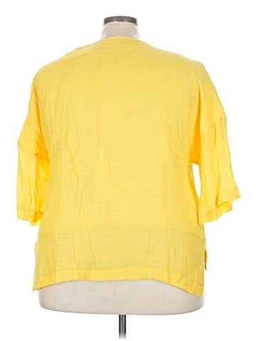 Flycurvy 3/4 Sleeve Top (view 2)
