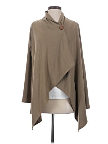 Bobeau Poncho (view 1)