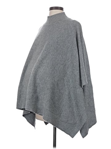 Ingrid + Isabel Poncho (view 1)