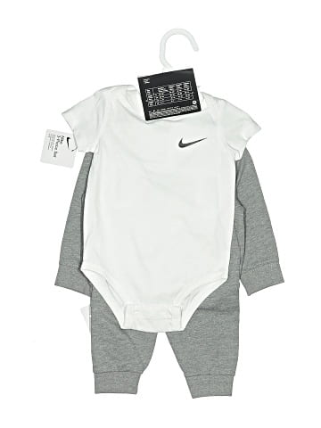 Nike Zip Up Hoodie (view 2)