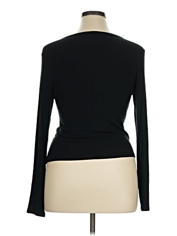 Victoria's Secret Long Sleeve T-Shirt (view 2)