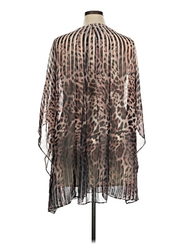 Jennifer Lopez Poncho (view 2)