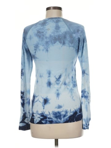 Lululemon Athletica Long Sleeve T-Shirt (view 2)