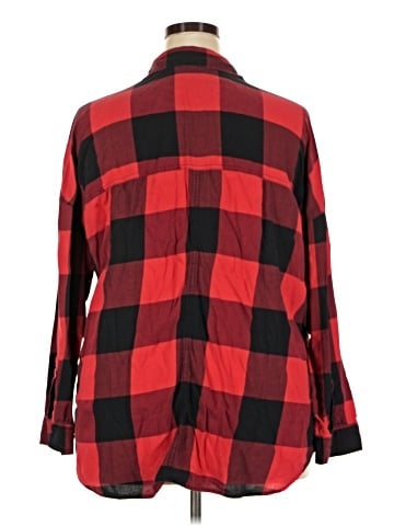 Old Navy Long Sleeve Button-Down Shirt (view 2)