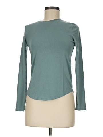Lululemon Athletica Long Sleeve T-Shirt (view 1)