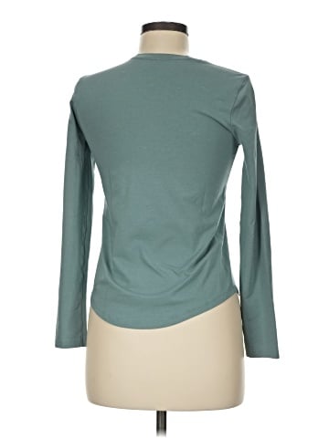 Lululemon Athletica Long Sleeve T-Shirt (view 2)