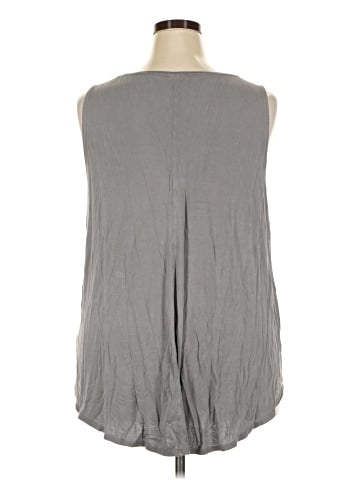 Old Navy Sleeveless T-Shirt (view 2)