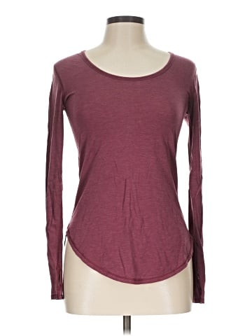 Lululemon Athletica Long Sleeve T-Shirt (view 1)