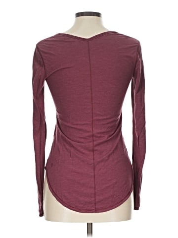Lululemon Athletica Long Sleeve T-Shirt (view 2)