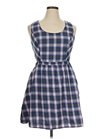 Hot Topic Casual Dress (view 1)