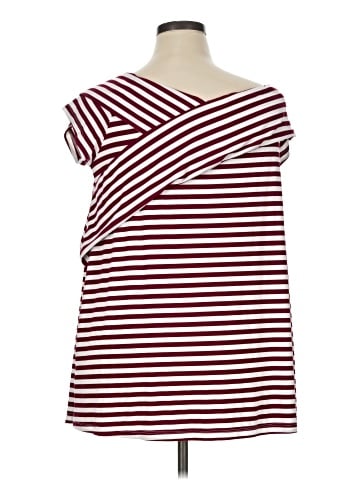 Weekend Suzanne Betro Sleeveless T-Shirt (view 2)