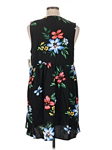 Old Navy Casual Dress (view 2)