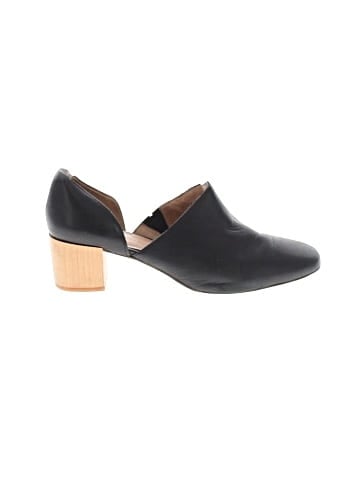 Madewell The Kirstie Lowcut Bootie in Leather (view 1)