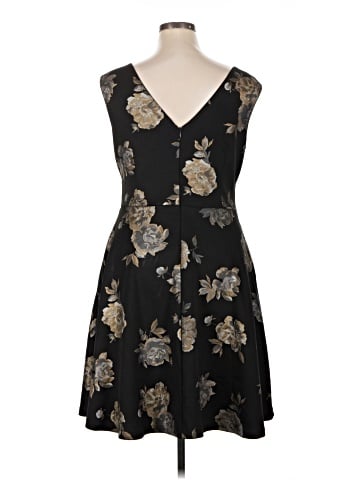 White House Black Market Cocktail Dress (view 2)