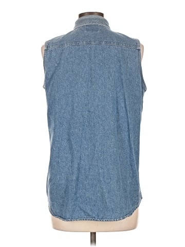 Lee Sleeveless Button-Down Shirt (view 2)