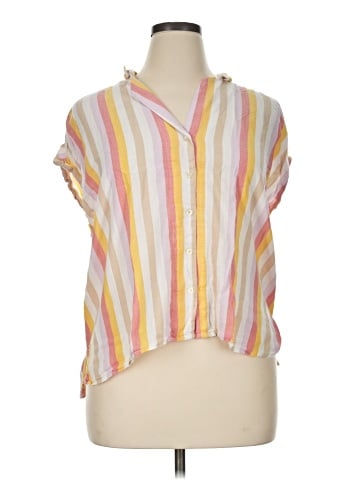 Old Navy Sleeveless Button-Down Shirt (view 1)
