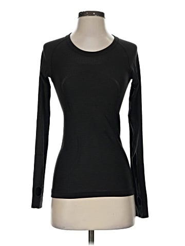 Lululemon Athletica Long Sleeve T-Shirt (view 1)