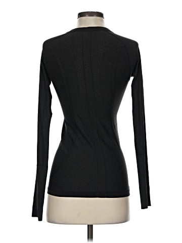 Lululemon Athletica Long Sleeve T-Shirt (view 2)