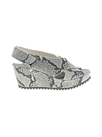 Pedro Garcia Wedges (view 1)