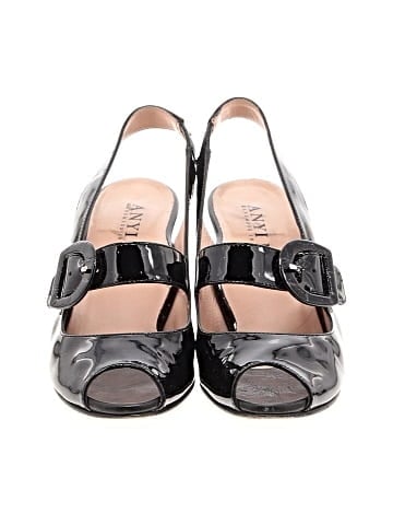 Anyi Lu Heels (view 2)
