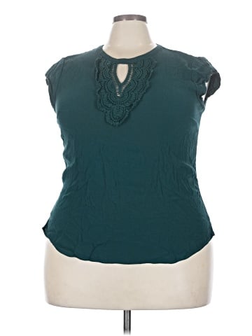 Daniel Rainn Sleeveless T-Shirt (view 1)