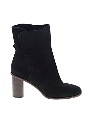 Pour La Victoire Ankle Boots (view 1)