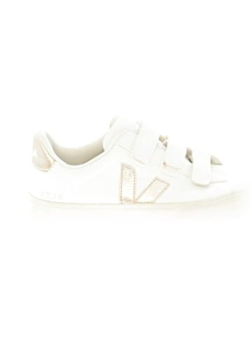 VEJA Sneakers (view 1)
