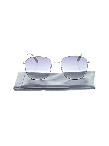 Quay Sunglasses (view 2)