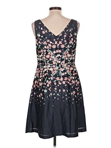 Ann Taylor LOFT Outlet Cocktail Dress (view 2)