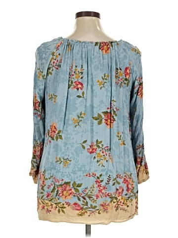 Nostalgia 3/4 Sleeve Blouse (view 2)