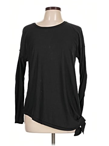Lululemon Athletica Long Sleeve T-Shirt (view 1)